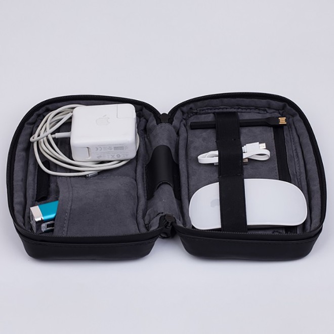 Estojo Para Kit Tecnológico Com Bolso Externo Estojo Para Kit Tecnológico Com Bolso Externo