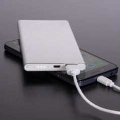 Power Bank Metal Com Indicador Led Para Brinde Power Bank Metal Com Indicador Led Para Brinde